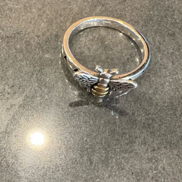Stamped 925 Sterling Silver Bee Ring~ Size 6, 8, 9 - Picture 6 of 6